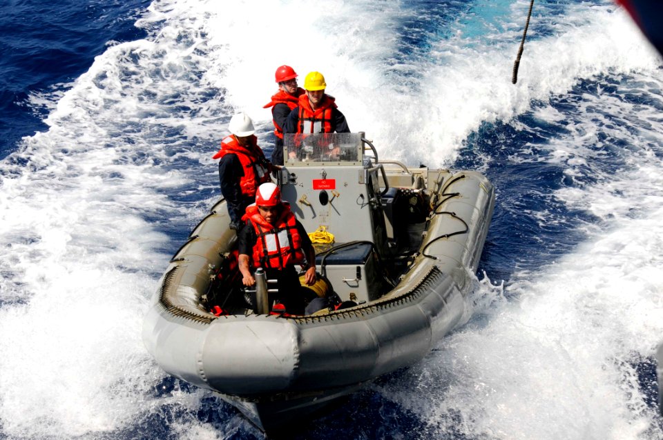 Blue Ridge Live-Fire Exercise & Man Overboard Drill 140325-N-CS616-089
