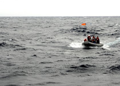 Blue Ridge rescues fishermen in Philippine Sea 150325-N-NT747-018
