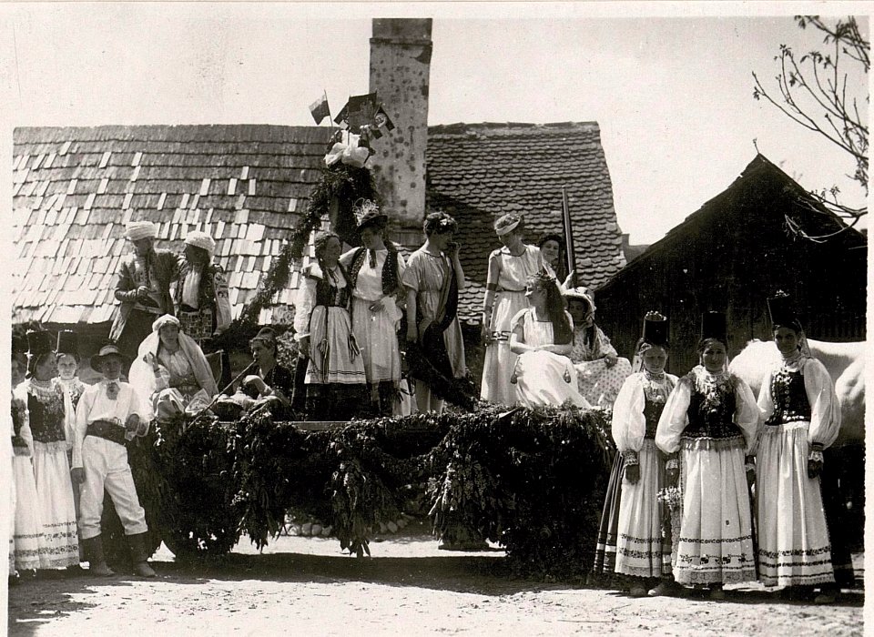 Blumentag in Bistritz (BildID 15718804)
