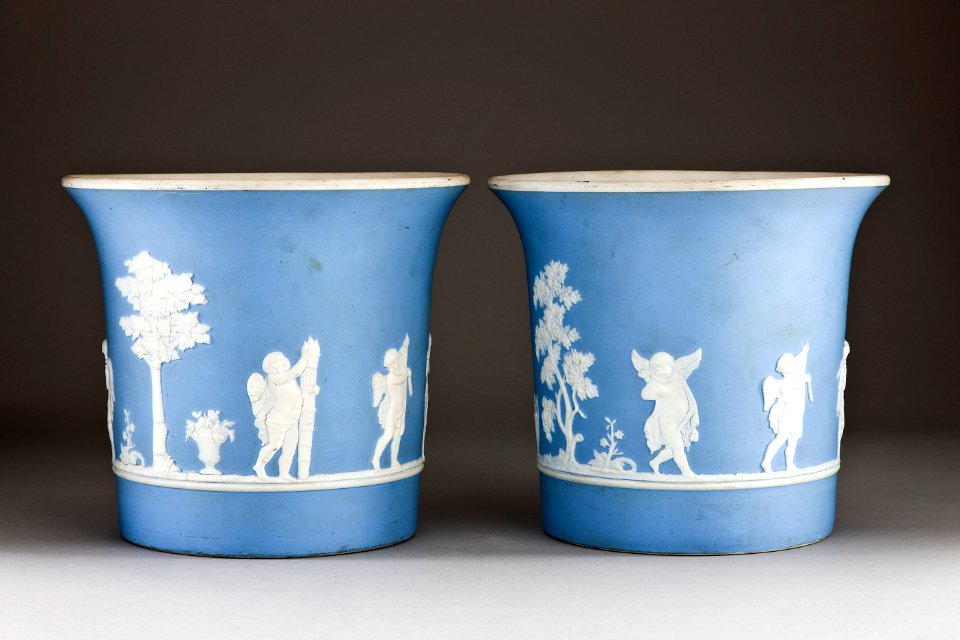 Blå blomkrukor i porslin från 1800-talets början - Hallwylska museet - 93877