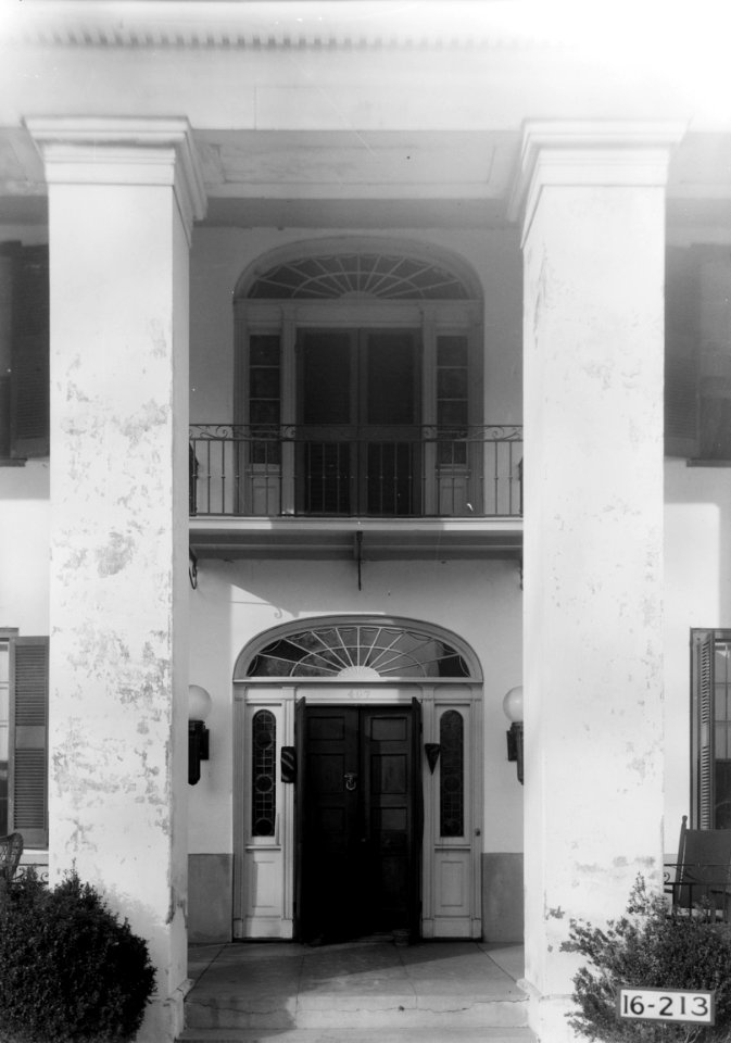 Bluff Hall 06
