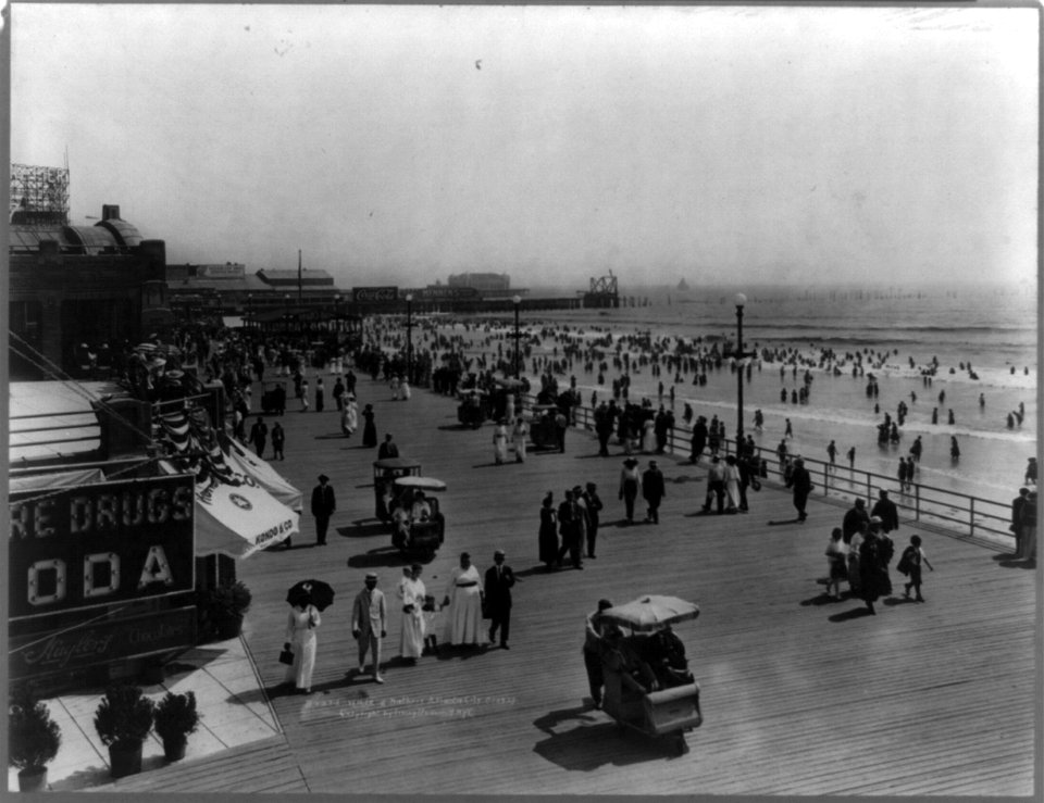 Boardwalk and bathers, Atlantic City, N.J. LCCN2002711335