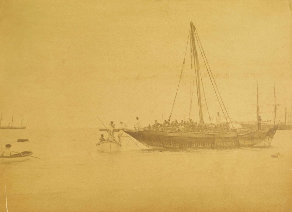 Boarding a slave dhow RMG F5766