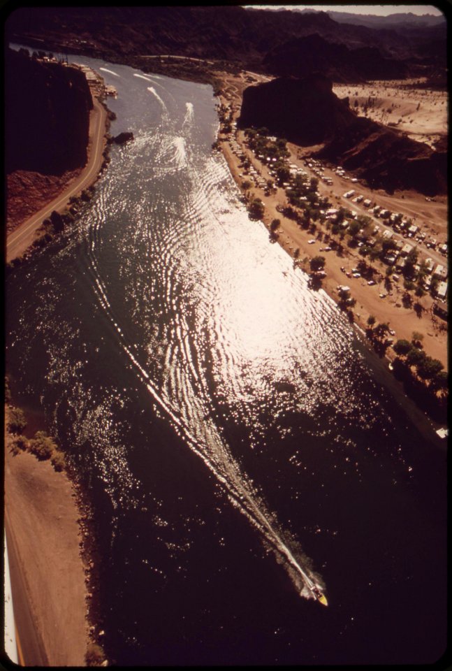 Boating-on-the-colorado-river-off-parker-strip-a-popular-recreational-spot-below-parker-dam-may-1972 7136479691 o