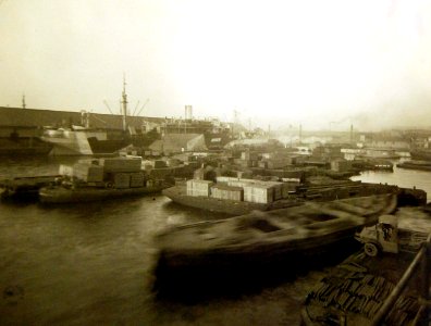 Boats loaded with supplies, Basin at Dock -2, Mole “A”, Marseille, France, 1918 (31337602863) photo