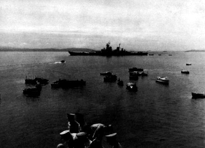 Boats waiting near USS Missouri (BB-63) during the surrender ceremonies in Tokyo Bay, Japan, 2 September 1945