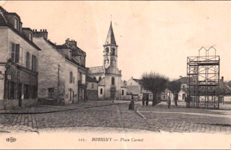 Bobigny.Place Carnot.Eglise
