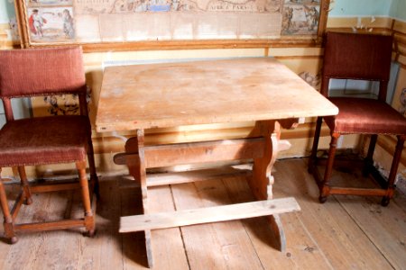 Bockbord gjort av omålad furu och stolar av ek, 1600-tal - Skoklosters slott - 95175 photo