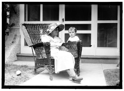 BOECKEL, MRS. RICHARD. WITH BABY LCCN2016870326