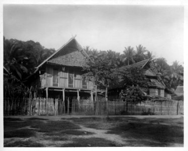 Boeginesiska hus i Kendari, öst-Celebes. Sulawesi. Indonesien - SMVK - 000253