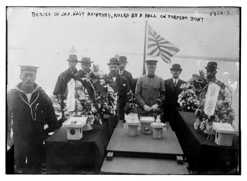Bodies of Jap(anese) Navy aviators killed by a fall, on torpedo boat LCCN2014701444