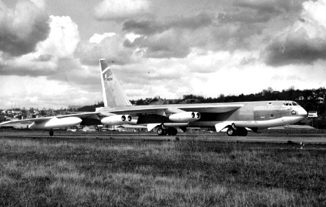 Boeing B-52D-75-BO (SN 56-0591) Tommys Tigator 061127-F-1234S-016