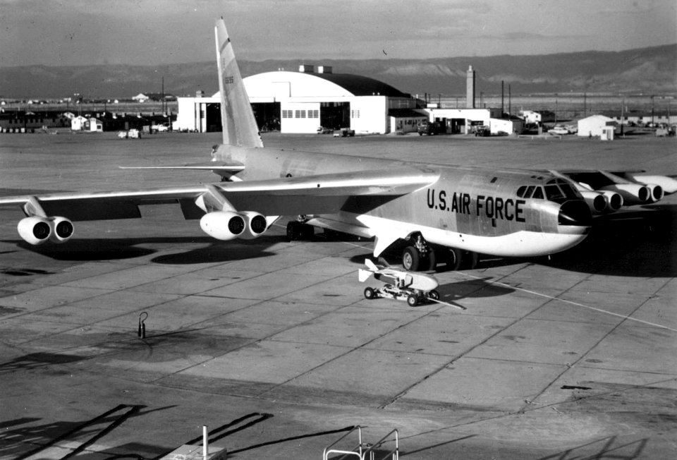 Boeing B-52D-40-BW (SN 56-0695) and GAM-72 Quail decoy missile and trailer 061127-F-1234S-010