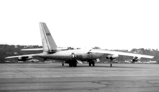 Boeing XB-47 061024-F-1234S-005