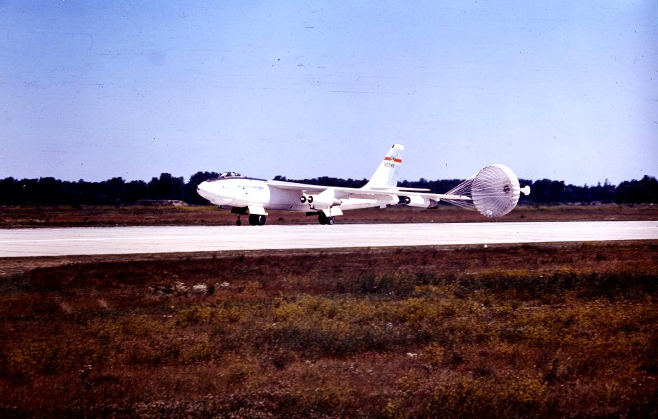 Boeing JB-47E-110-BW 061025-F-1234S-008
