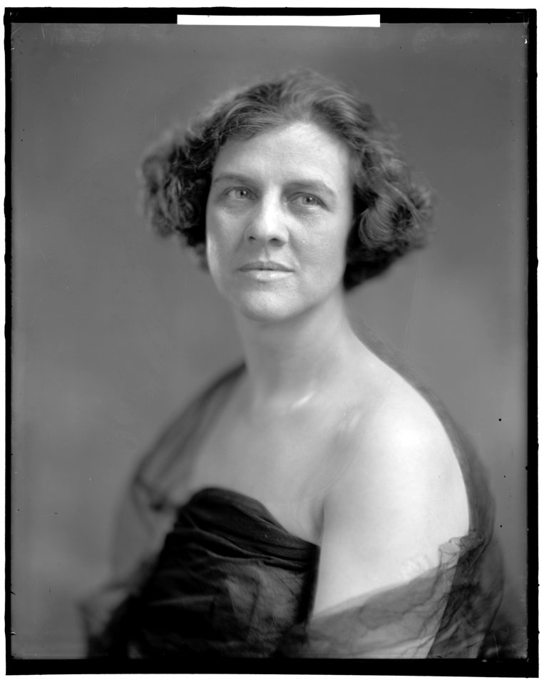 BOGUE, LAURA, MRS. LCCN2016861997