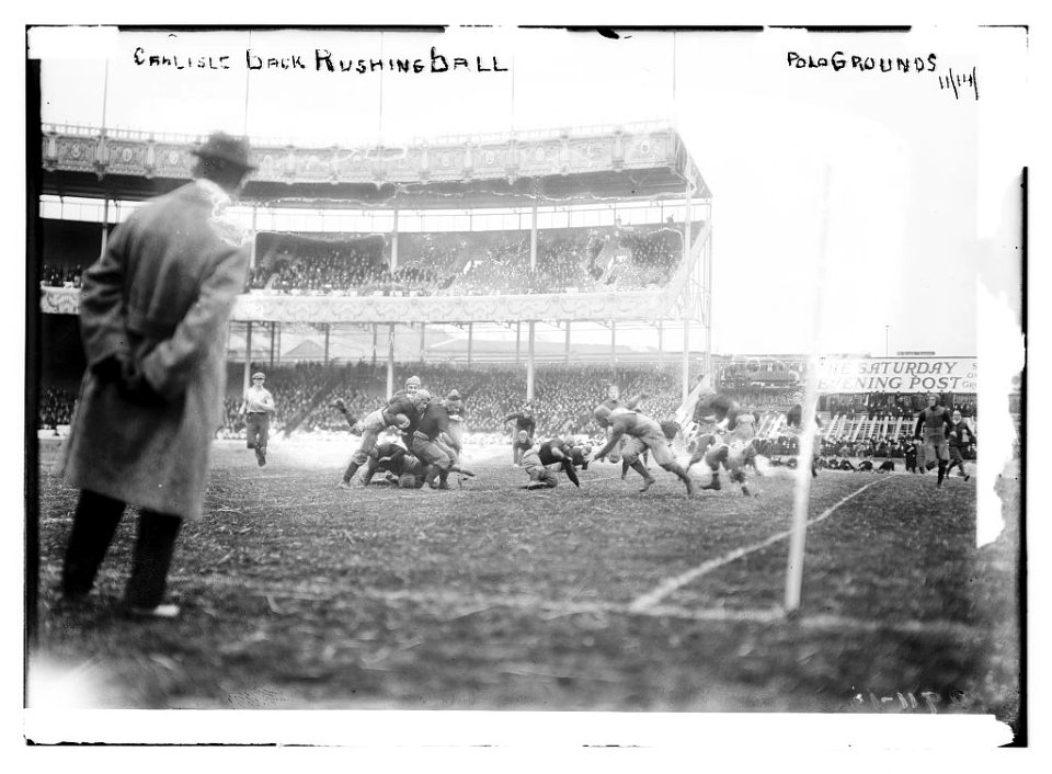 Carlisle Back rushing ball - Polo Grounds - 11-14-13 LCCN2014694541