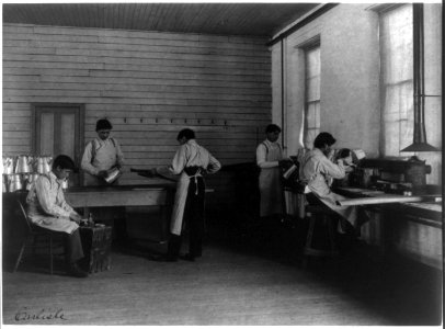 Carlisle Indian School, Carlisle, Pa. Metal shop LCCN2008675524