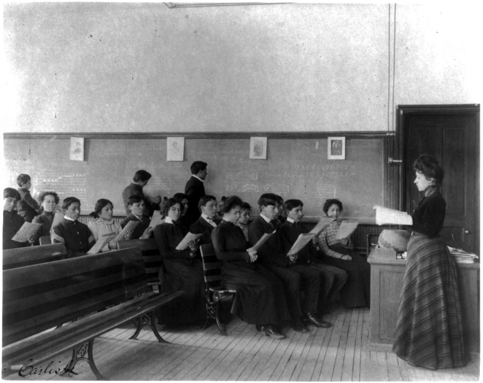 Carlisle Indian School, Carlisle, Pa. Music class LCCN2003656208