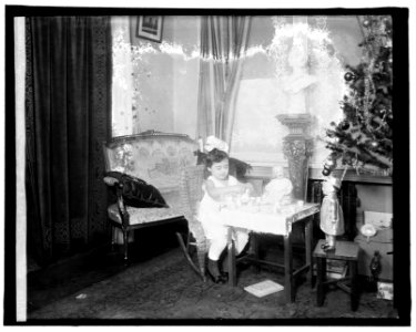 Carmen, daughter of Senor & Senora Don R. Camilo Diaz, Honduras LCCN2016851465