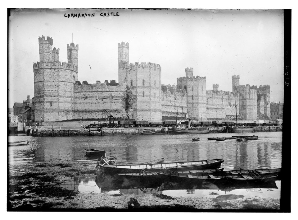 Carnnarvon Castle LCCN2014689103
