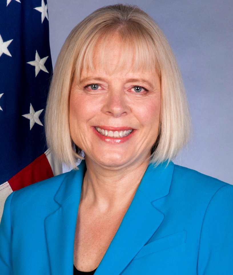 Carol Perez 2015 (cropped)