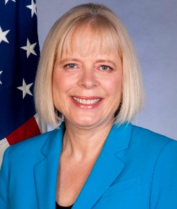 Carol Perez 2015 (cropped)