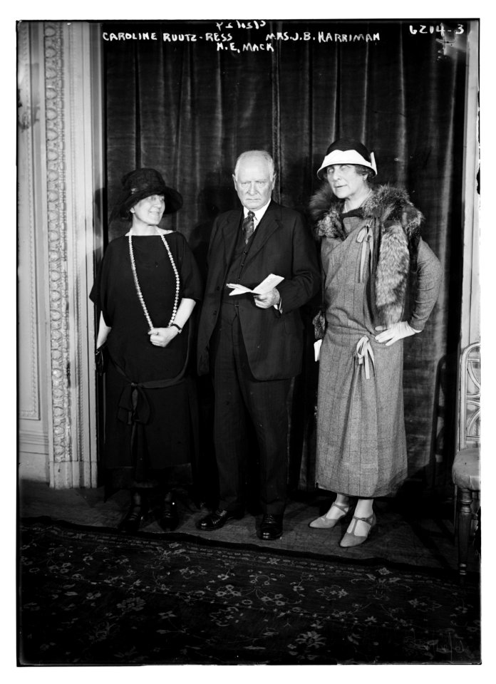 Caroline Ruutz-Ress, Mrs. J.B. Harriman, H.E. Mack LCCN2014717362