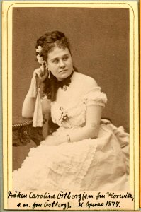 Caroline Östberg, porträtt - SMV - H9 125