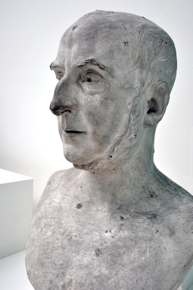 Carpeaux Valenciennes 080810 15 Ernest André