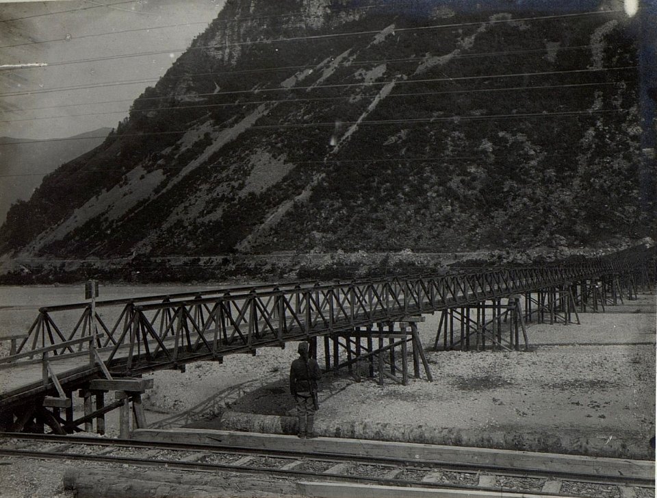Carpen, Notbrücke über die Piave. (BildID 15671938)