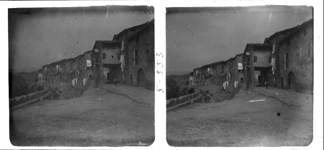 Carrer a la muralla de Salàs de Pallars