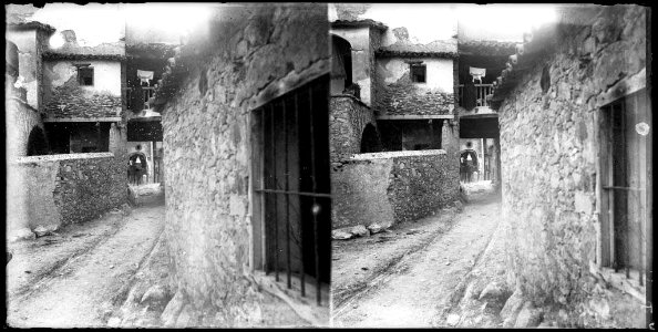 Carrer d'entrada a la plaça de Gombrèn (AFCEC TORRAS D 4711)