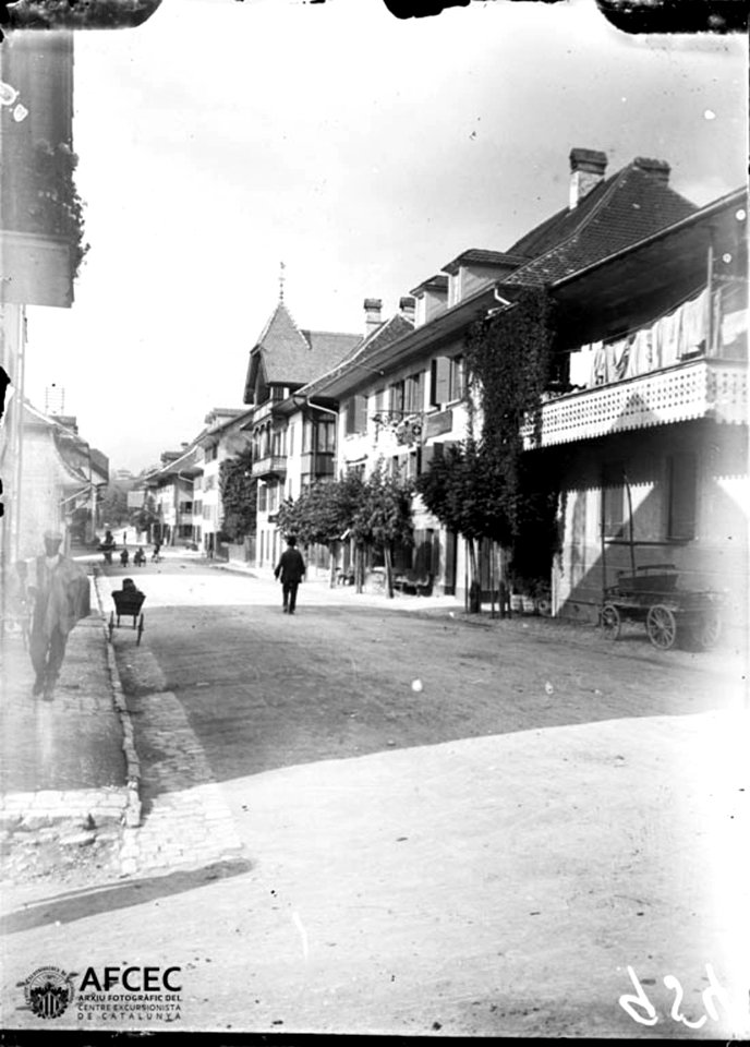 Carrer de Frutigen amb algunes homes