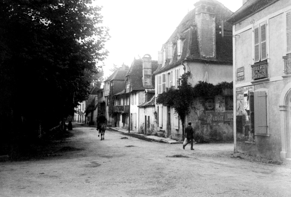 Carrer de Salies-de-Béarn (AFCEC VIDAL A 0516) Restored