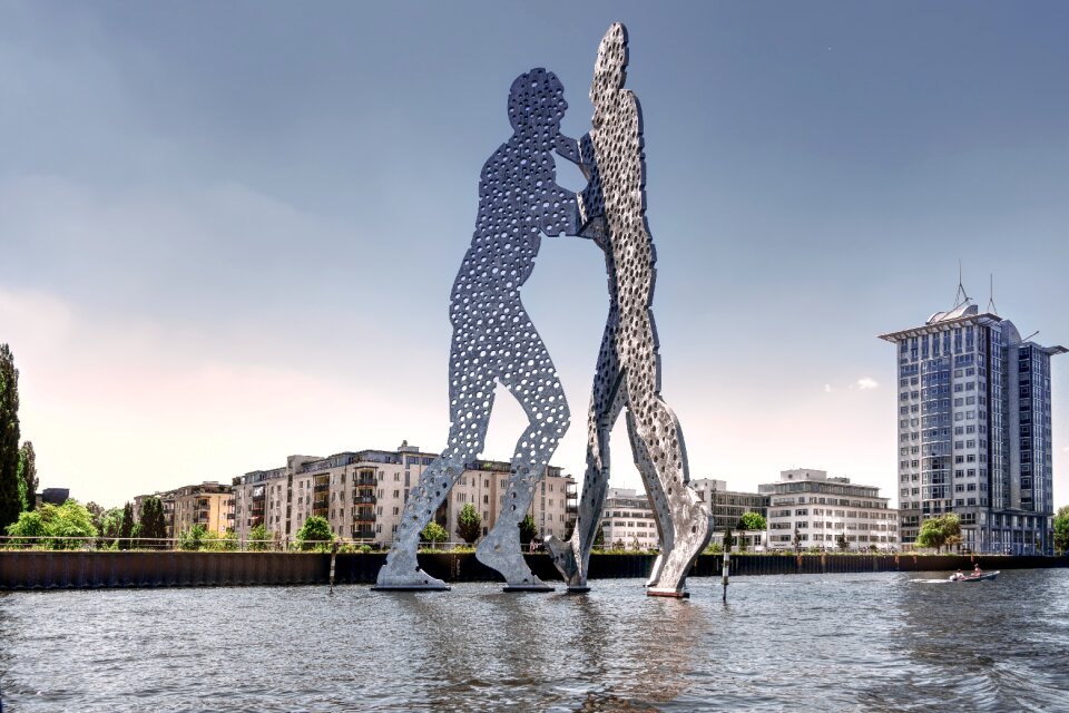 Sculpture artwork capital