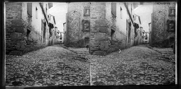 Carrer empedrat de Benasc