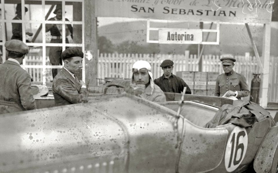Carrera automóvilistica en el circuito de Lasarte (107 de 493) - Fondo Car-Kutxa Fototeka