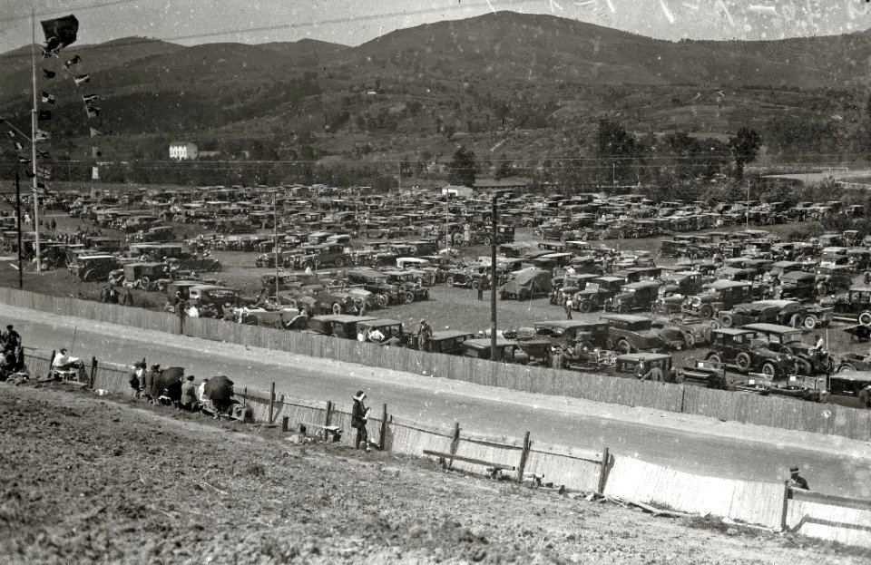 Carrera automóvilistica en el circuito de Lasarte (123 de 493) - Fondo Car-Kutxa Fototeka