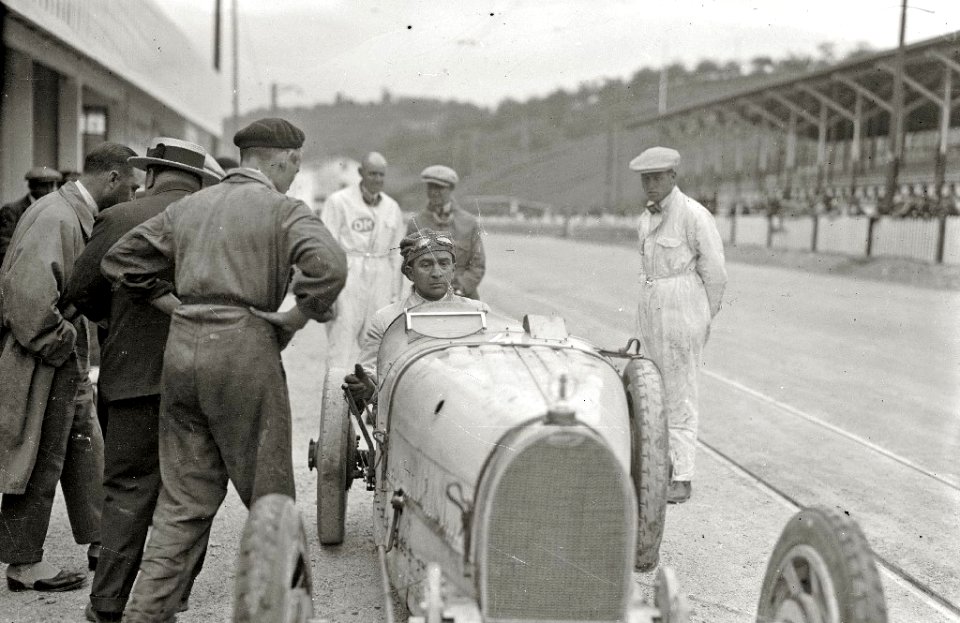 Carrera automóvilistica en el circuito de Lasarte (118 de 493) - Fondo Car-Kutxa Fototeka
