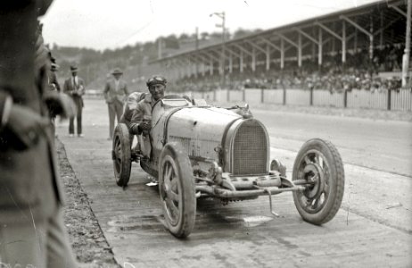 Carrera automóvilistica en el circuito de Lasarte (122 de 493) - Fondo Car-Kutxa Fototeka