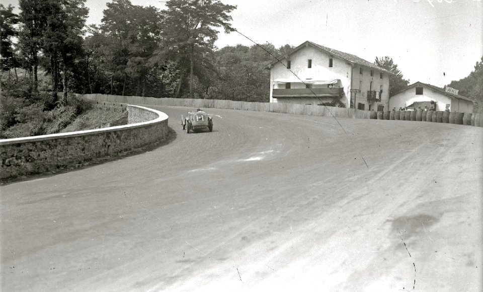 Carrera automóvilistica en el circuito de Lasarte (162 de 493) - Fondo Car-Kutxa Fototeka