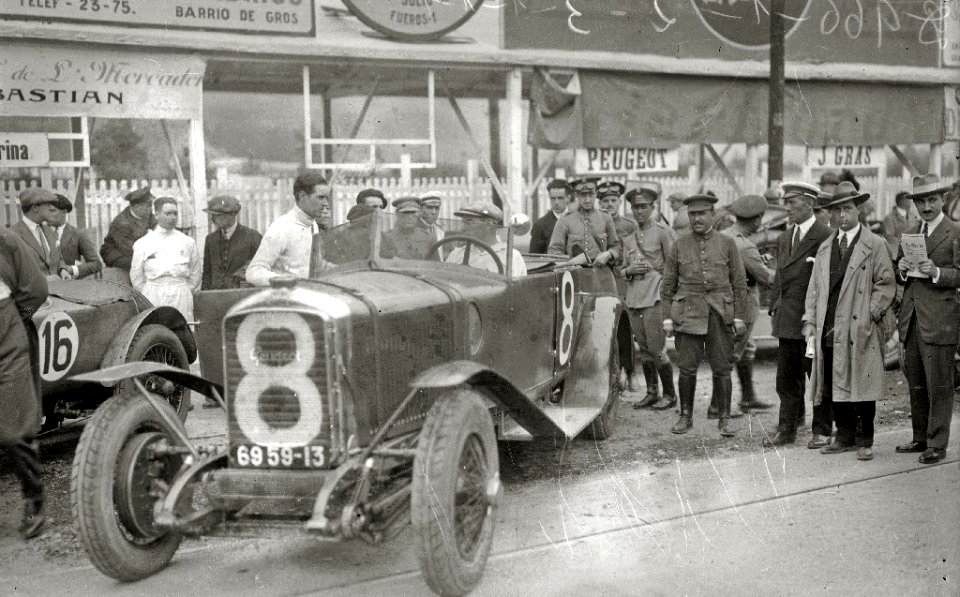 Carrera automóvilistica en el circuito de Lasarte (108 de 493) - Fondo Car-Kutxa Fototeka
