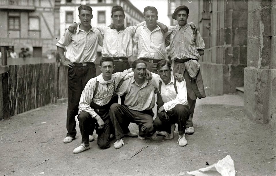 Carrera automóvilistica en el circuito de Lasarte (187 de 493) - Fondo Car-Kutxa Fototeka