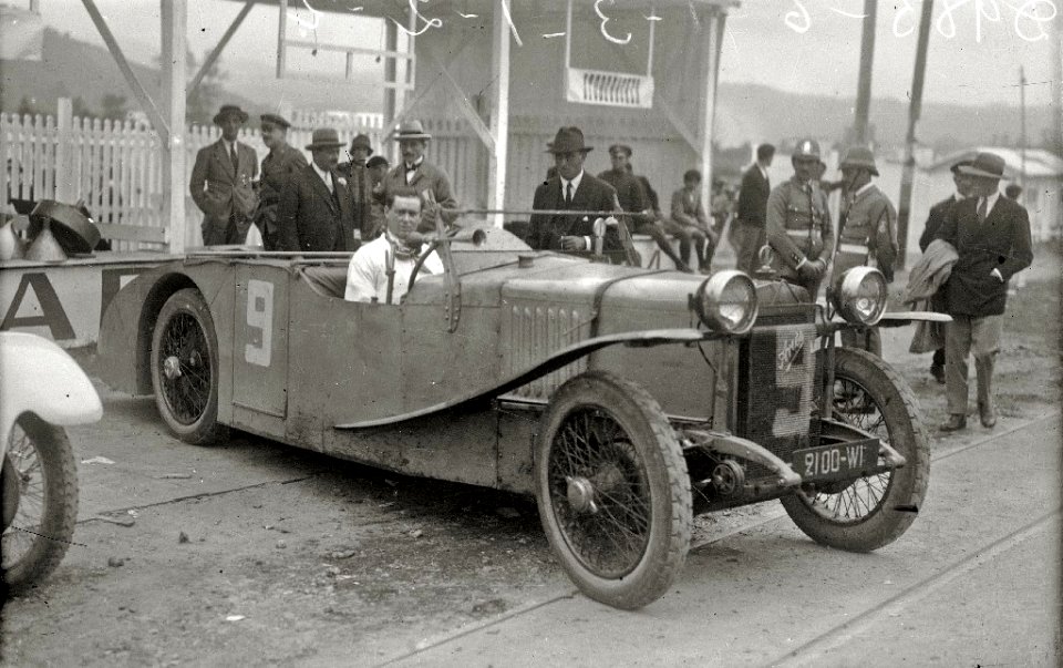 Carrera automóvilistica en el circuito de Lasarte (112 de 493) - Fondo Car-Kutxa Fototeka