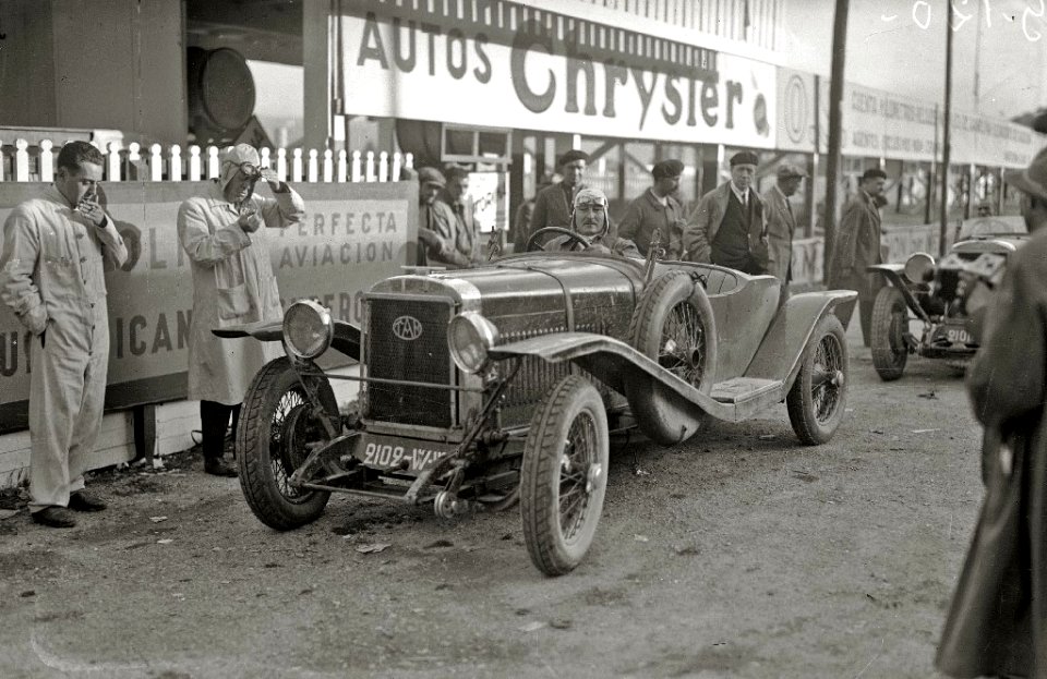 Carrera automóvilistica en el circuito de Lasarte (132 de 493) - Fondo Car-Kutxa Fototeka