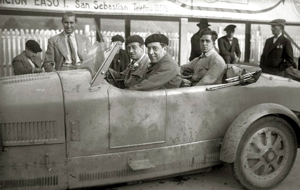 Carrera automóvilistica en el circuito de Lasarte (194 de 493) - Fondo Car-Kutxa Fototeka
