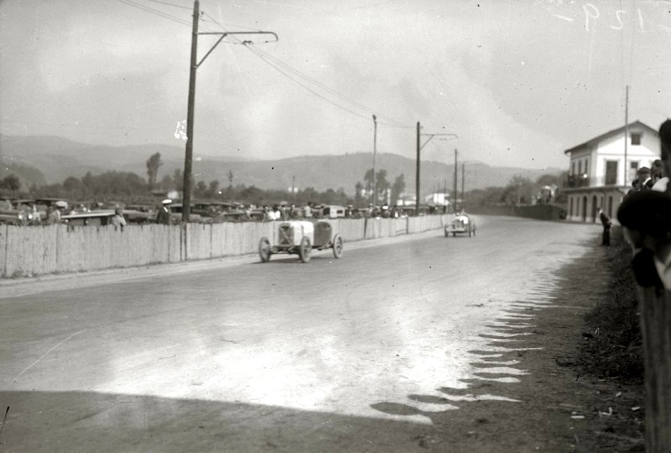 Carrera automóvilistica en el circuito de Lasarte (152 de 493) - Fondo Car-Kutxa Fototeka