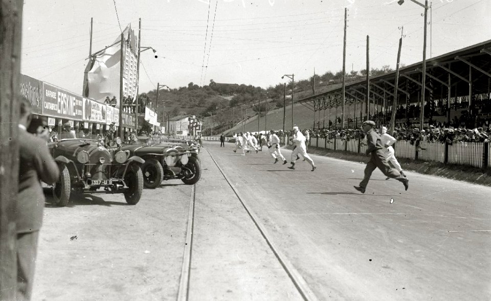 Carrera automóvilistica en el circuito de Lasarte (165 de 493) - Fondo Car-Kutxa Fototeka
