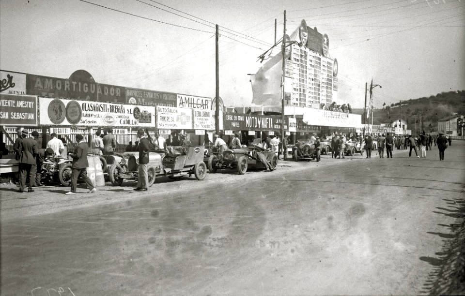 Carrera automóvilistica en el circuito de Lasarte (160 de 493) - Fondo Car-Kutxa Fototeka